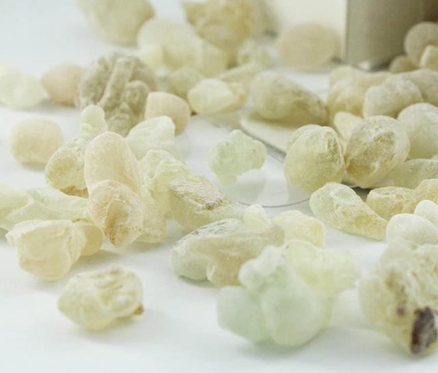 25 グラム フランキンセンス 緑乳香 25グラム 純オーガニック