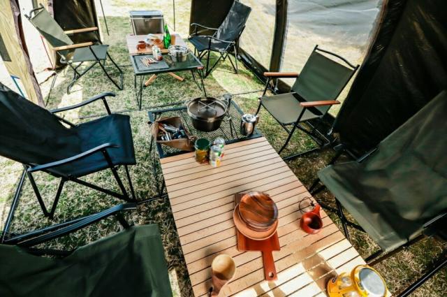 ZEL ロールトップテーブル 120W アウトドアテーブル 122.5ｘ70ｘ43cm ローテーブル ミドルハイ ウッド 天然木 ヨーロッパケヤキ 折畳み コンパクト 簡単組立 キャリーバッグ付 キャンプ アウトドア オートキャンプ レジャー 父の日 テントファクトリー TF-ZEL-RT120W