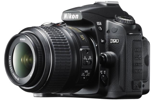 【中古】 18-55レンズキット Nikon デジタル一眼レフカメラ D90 AF-S DX 18-55 VRレンズキット D90LK18-55