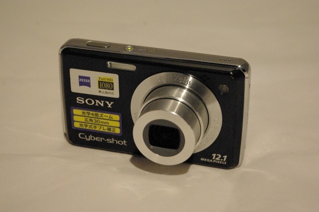 【中古】 ブラック SONY デジタルカメラ Cyber-Shot(サイバーショット) W220 (1210万画素/光学x4/デジタルx8/ブラック) DSC-W220/B