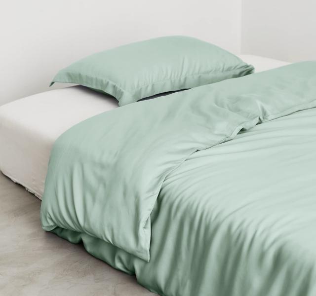 YOYOSTAR 掛ふとんカバー ワイドクイーン 220x210cm テンセル100% ミントグリーン リバーシブル 掛けカバー シルクのような光沢 フィット感 おしゃれ 速乾 通気 単品売り 防ダニの通販は
