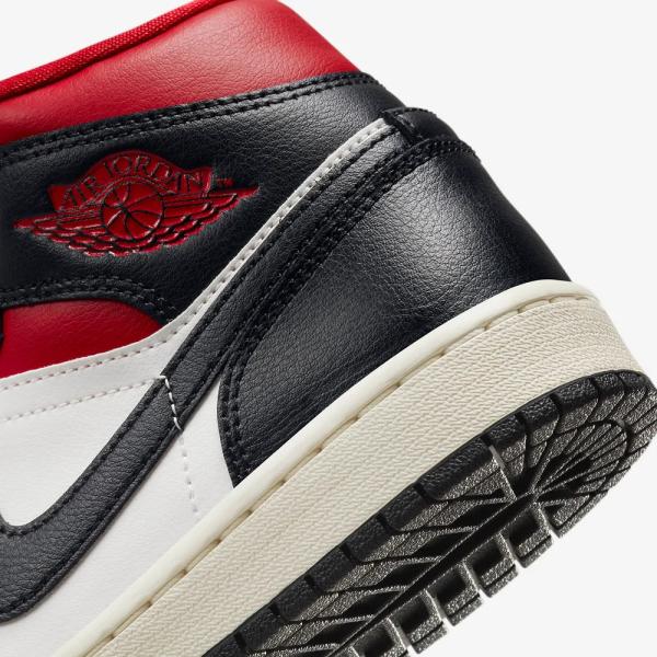 2023年春夏新作♪ NIKE【ナイキ】 WMNS AIR JORDAN 1 MID ウィメンズ エア ジョーダン 1 ミッド 【BQ6472-061】 ブラック/ジムレッド_4