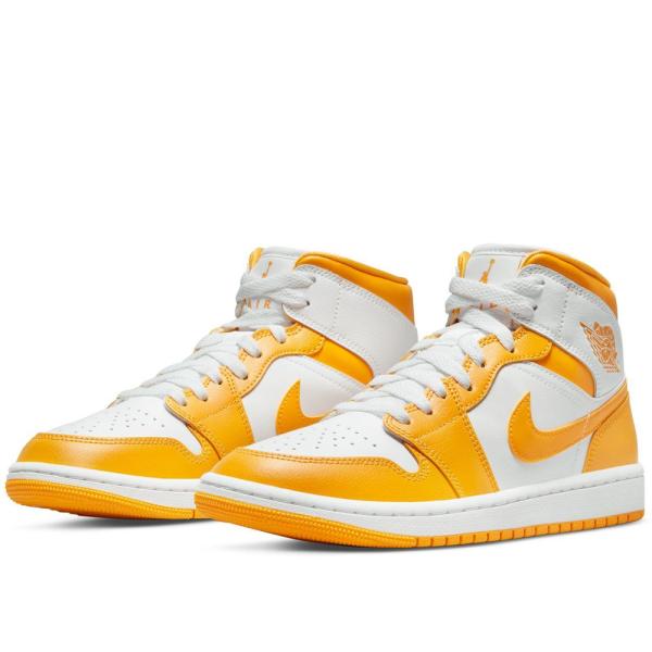 2022年秋冬新作♪ NIKE【ナイキ】 WMNS AIR JORDAN 1 MID ウィメンズ エア ジョーダン 1 ミッド 【BQ6472-117】 ユニバーシティゴールド/ホワイト