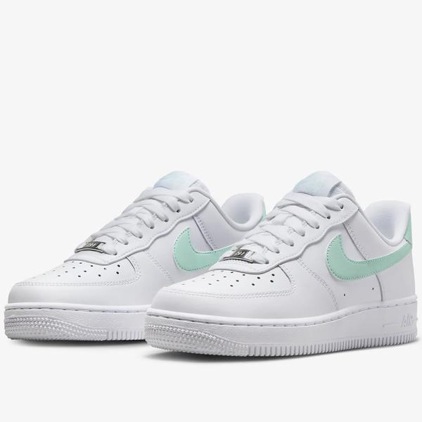 2023年秋冬新作♪ NIKE【ナイキ】 WMNS AIR FORCE 1 '07 ウィメンズ エア フォース 1 '07 【DD8959-113】 ホワイト/ジェイドアイス