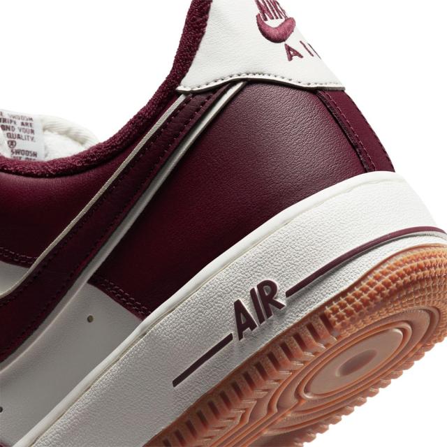 2025年秋冬新作♪ NIKE【ナイキ】 AIR FORCE 1 07 LV8 エア フォース 1 07 LV8 メンズ スニーカー 【DQ7659-102】 セイル/ナイトマルーン