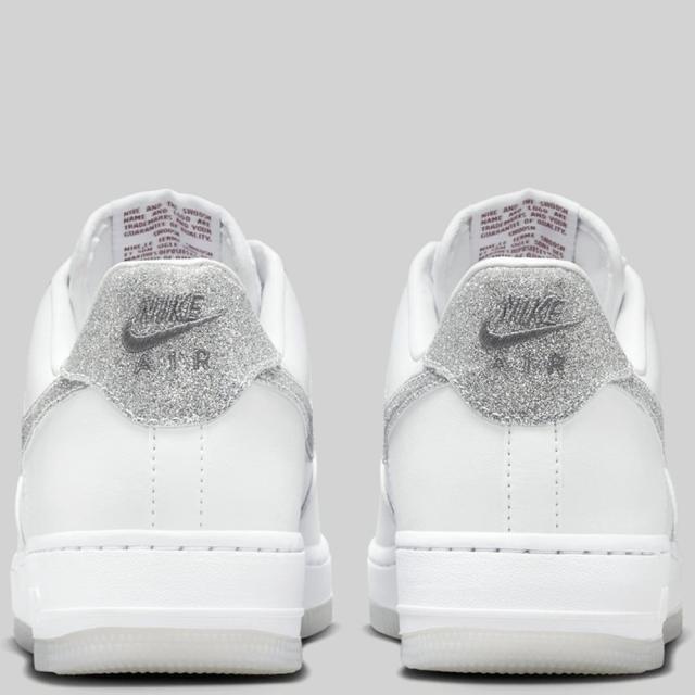 2025年秋冬新作♪ NIKE【ナイキ】 WMNS AIR FORCE 1 07 LX GLITTER