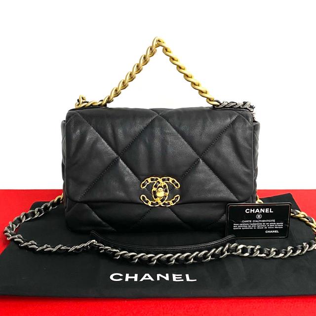 CHANEL シャネル シャネル19 マトラッセ ラムスキン ショルダーバッグ ブラック c-908の通販は