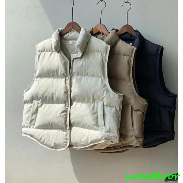 ベスト 中綿ベスト ハイネック ボタン ハイネック 無地 体型カバー スッキリ 重ね着 着回し ノースリーブ 防寒 おしゃれ 秋 冬の通販は