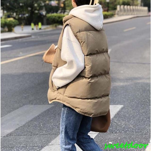 ベスト 中綿ベスト ハイネック ボタン ハイネック 無地 体型カバー スッキリ 重ね着 着回し ノースリーブ 防寒 おしゃれ 秋 冬の通販は