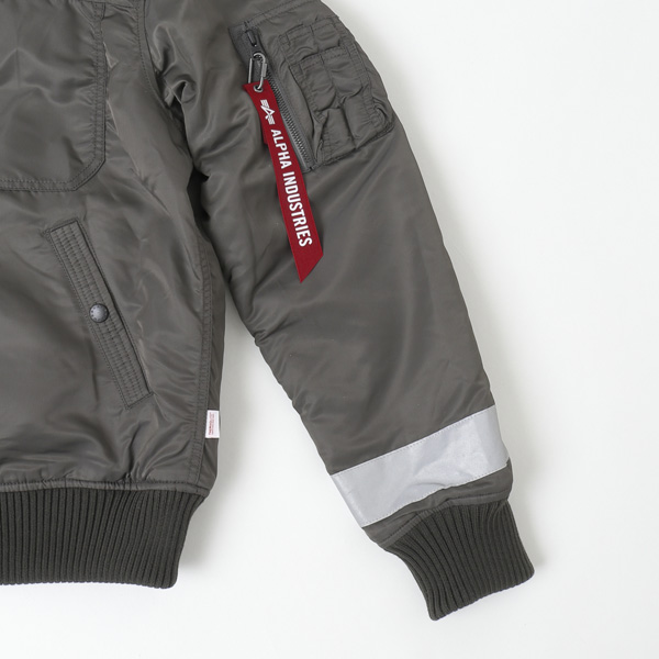 ALPHA INDUSTRIES アルファ ta1674 パッチドフーデッドリブジャケット 上衣 アウター ミリタリー上衣 中綿上衣