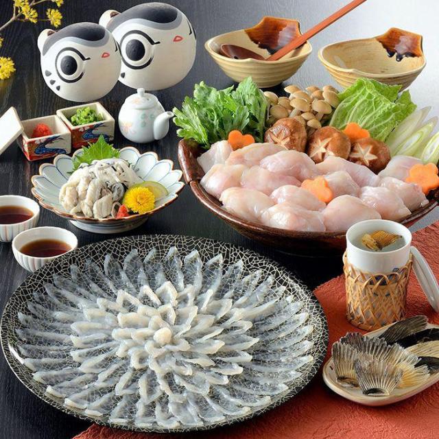 下関 ふぐ詰合せ マフグ刺身120g、マフグちり用300g、とらふぐ皮刺50g、ふぐ白子豆腐160g、ひれ酒用とらふぐひれ5g、ぽん酢150ml、もみじおろし3g×8 【送料無料】