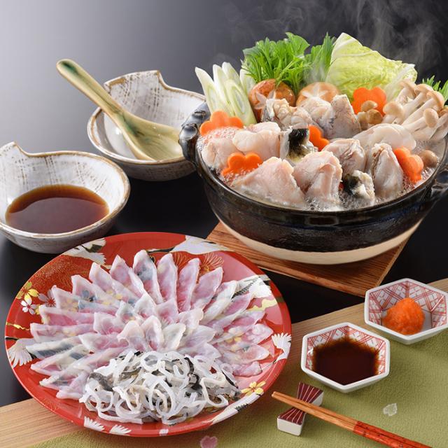 関とら本店 とらふく料理セット とらふぐ刺身40g(22cm皿)、とらふぐちり(切身・アラ)計200g、とらふぐ皮20g、ふく醤油30ml×3個、もみじおろし10g×3個 【送料無料】