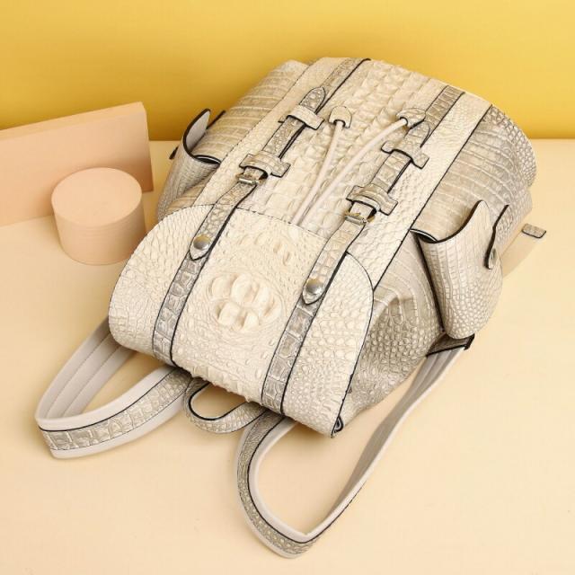 牛革クロコリュック メンズ 本革使用 撥水加工 ビジネスリュックサック 15.6インチ ワイド A4サイズ書類収納 送料無料 プレゼント 父の日の通販は