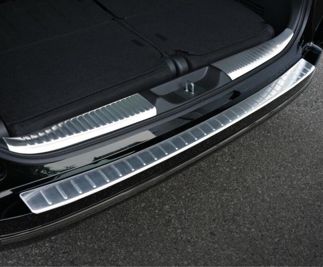 【予約/シルバー：5月20日頃、ブラック：5月30日頃入荷予定】【セット割】新型ステップワゴン スパーダ RP6 RP7 RP8 リアバンパーステップガード ＆ ラゲッジスカッフプレート 保護パーツセット 選べる2色 シルバーヘアライン ブラックヘアライン_8