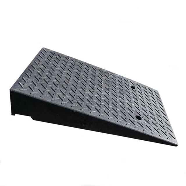 段差プレート カースロープ 10-20cm高さ 倉庫 屋外 スクーター 段差プレート 工場 駐車場 縁石 段差スロープ 滑り止め 頑丈な 車の上り坂パッド 溝ゴの通販は 5,685円