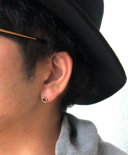 美品 ライオンハート LION HEART コマンダーストーン ピアス ブラック