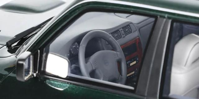 OttO mobile 1/18 日産 パトロール GR Y61 1998 グリーンIIの通販はau