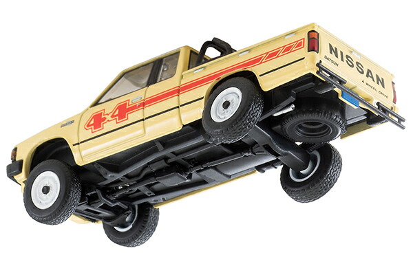 TLヴィンテージ NEO 日産 トラック 4X4 キングキャブ 北米仕様 イエロー のりもの