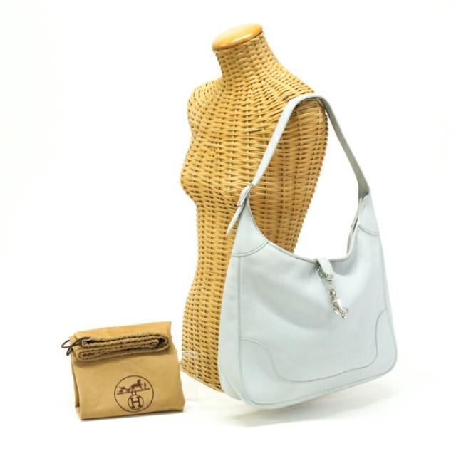 【Bランク】 エルメス HERMES トリム35 トリヨンクレマンス (レザー) □E刻印 ショルダーバッグ 肩掛け ワンショルダーバッグ ハンドバッグ レディース ブルーペール (ライトブルー) 中古 maq01005の通販は