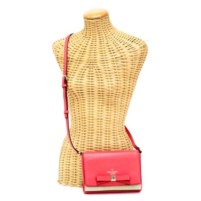 ケイトスペード Kate Spade ホーリー ストリート ファブリック レザー / PVC / キャンバス バイカラー PXRU4998 ショルダーバッグ クロスボディ 斜め掛け 肩掛け ポシェット ポーチ リボンモチーフ レディース レッド / ライトベージュ 中古 mar02007の通販は 7,287円