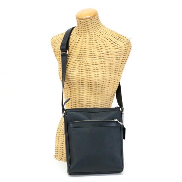 コーチ COACH ショルダーバッグ PVC レザー 71449 メッセンジャーバッグ クロスボディ 斜め掛け 肩掛け メンズ レディース ブラック 中古 mat10014
