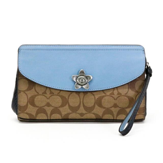 コーチ COACH クラッチバッグ PVC レザー シグネチャー 花柄 F72997 セカンドバッグ ポーチ カードケース 小物入れストラップ付 フラワー ターンロック レディース ライトブルー / ベージュ 美品 中古 max21001