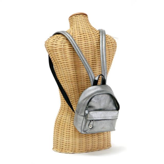 コーチ COACH ミニ リュック レザー メタリック 37590 バックパック リュックサック ミニバッグ レディース メンズ シルバー 中古 mbb06017