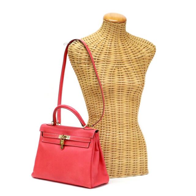【ABランク】 エルメス HERMES ケリー32 内縫い ヴェルソ エプソン (レザー) GD金具 □P刻印 2012年 ハンドバッグ 手提げかばん トップハンドルバッグ 2WAYバッグ 肩掛け V金具 レディース ローズジャイプール (ピンク) / ゴールド (ライトブラウン) 中古 mbb14002