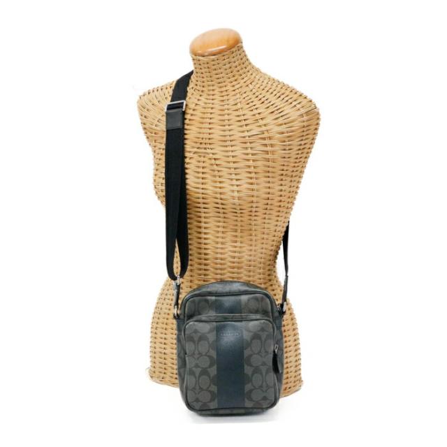 【Cランク】 コーチ COACH ヘリテージシグネチャー ストライプ ショルダーバッグ PVC レザー F70589 ショルダーバッグ ポーチ ポシェット メンズ レディース グレー / ブラック 中古 mbb25001の通販は 6,580円