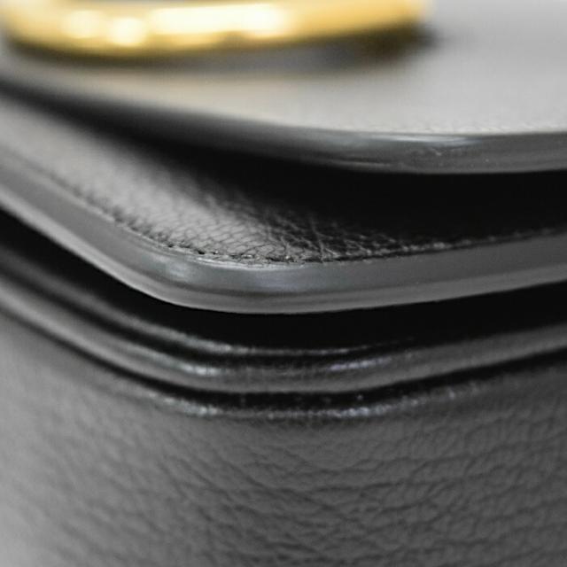 【SAランク】 バーバリー BURBERRY ミディアム Dリングバッグ ゴートレザー ゴールド金具 4076449 1 ワンショルダー バッグ チェーンストラップ ミディアムバッグ レディース ブラック 正規品 極美品 中古 mbq10010 SAランク】 バーバリー BURBERRY ミディアム Dリングバッグ ゴート