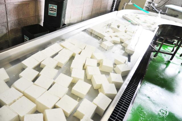 ＼たっぷり食べ放題／鯛ちくわ 竹輪 50本セット 鳥取 かろや商店 ギフト 冷蔵 ちくわ 110グラム 110g 産直【送料無料】ケンミンショー ヒルナンデス あさイチ_4