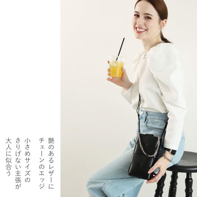 ミニショルダーバッグ【Kuyura Smart クユラ スマート】 イントレチャート 縦型 スマホショルダー ウォレットショルダー ボディバッグ ポシェット チェーン 軽量 肩掛け 斜めがけ 黒 大人