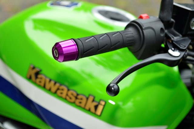 *回覧* デザインアイテム 0-6 ZX-10R(2011-2018) 用 ウルトラヘビーバーエンドキャップ M8タイプ