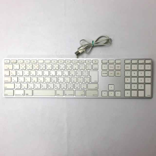 【中古】 Apple USB Keyboard テンキー付(JIS) MB110J/B(A1243) 周辺機器 / 発売時期2014年〜