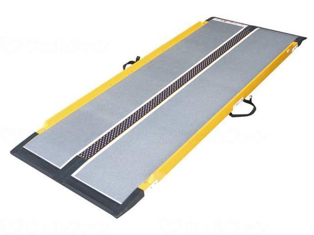 段ない・ス ロールタイプ 車いす スロープ 微笑 微笑 車いす用スロープ