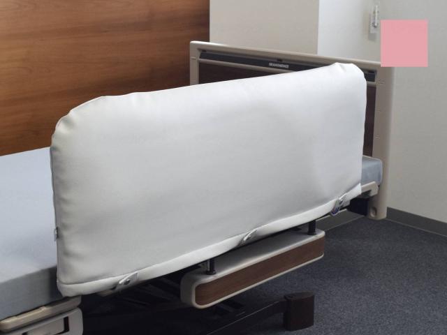 サイドレールクッションカバー（両面）　ピンク　Ｍ