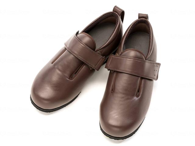 介護シューズ 片足 両足 外出 むくみ 幅広 履きやすい