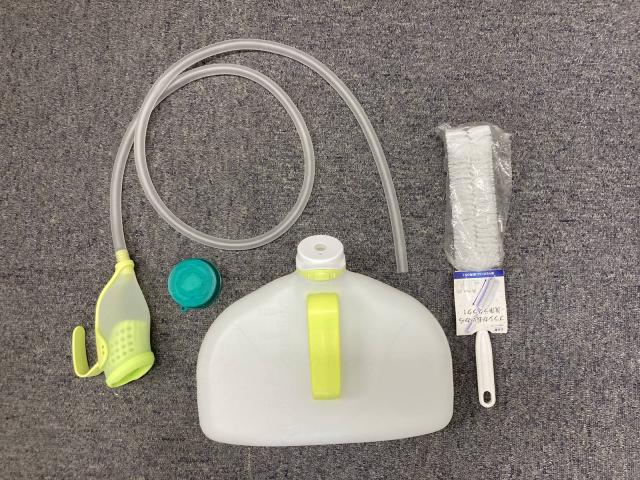 男性用採尿器　手持ちユリナー　−　−