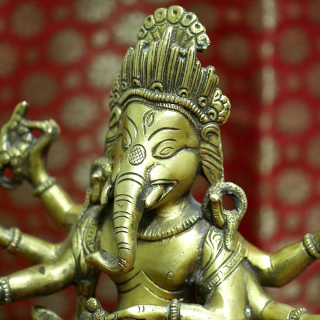 インドの神様ガネーシャの置物 真鍮製の大きなガネーシャです もちろん