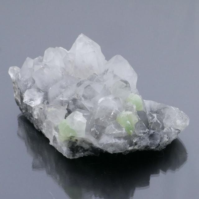 四川省産 プレナイト共生 水晶 クラスター 1点物 約257g 天然石・置き物 空間 浄化 ポスト投函配送不可