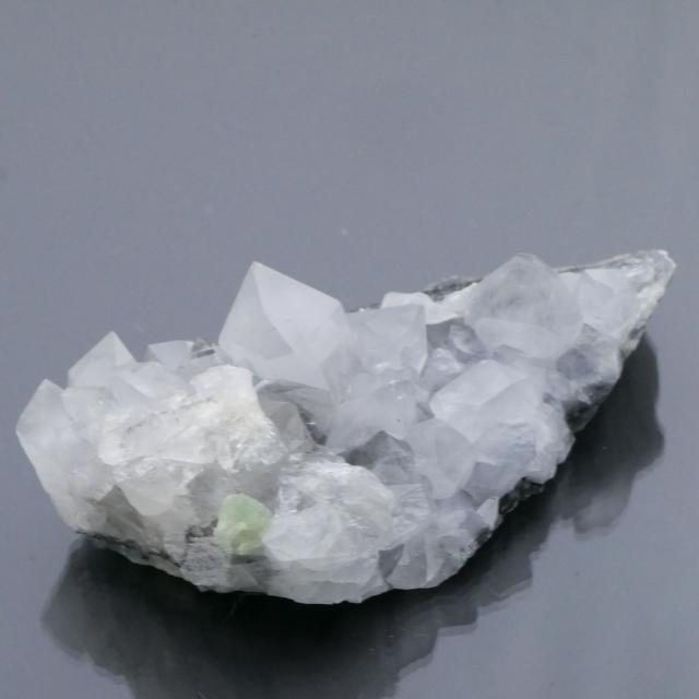四川省産 プレナイト共生 水晶 クラスター 1点物 約208g 天然石・置き物 空間 浄化 ポスト投函配送不可