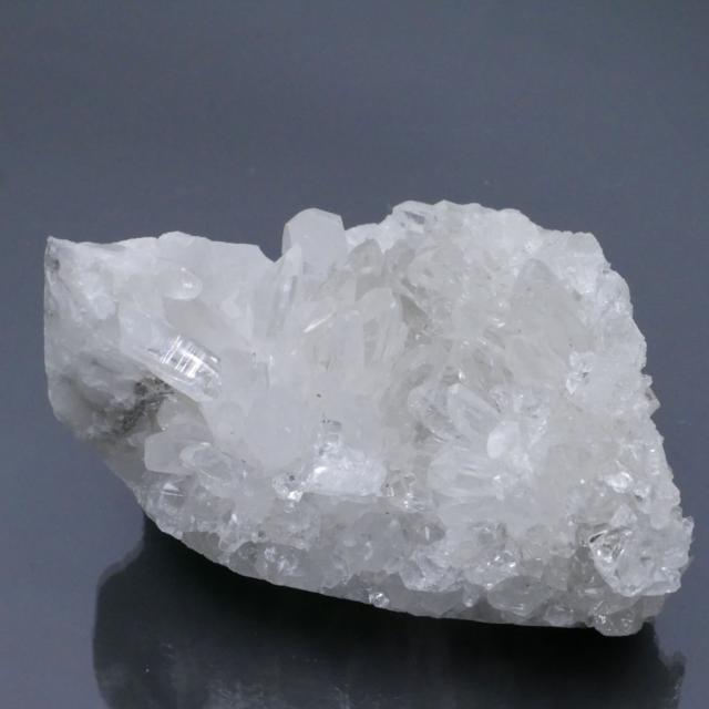 四川省産 菊花水晶 クラスター 1点物 約195g （レインボー部分あり