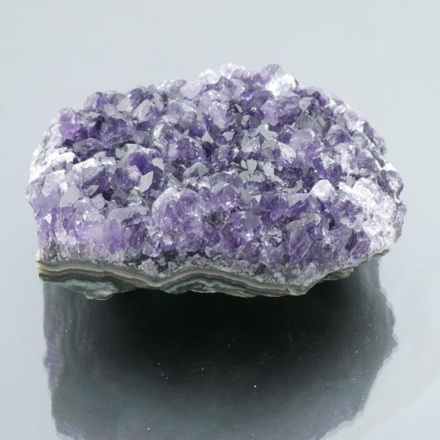 アメジスト クラスター 原石　誕生石　魔除け　金運　鑑賞石　台付 パワーストン アメジスト 原石 クラスター パワーストーン アクリル台座付き