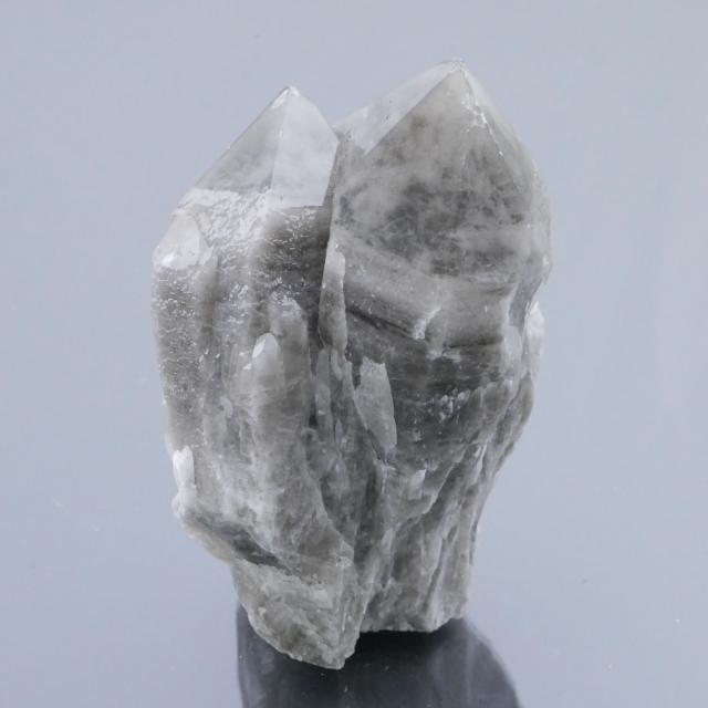 スモーキークォーツクラスター チベット産 1点物 魔除け 除障石 破邪 浄化 約231g 天然石・置き物