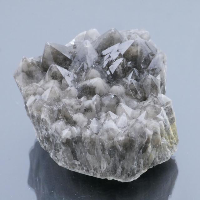 スモーキークォーツクラスター チベット産 1点物 魔除け 除障石 破邪 浄化 約277g 天然石・置き物