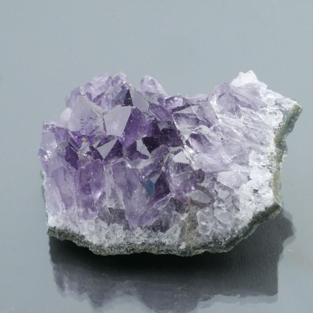 【天然石】25cm！ウルグアイ産アメジスト カルサイト￼共生 置き物 ウルグアイ産 アメジスト ドーム カペーラ クラスター カルサイト共生