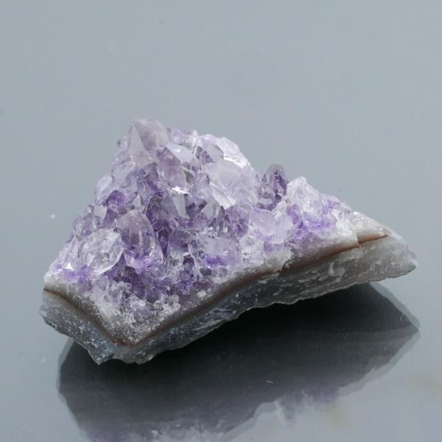 クリスマスSALE ウルグアイ産　 アメジストクラスター 置物　830g アメジストクラスター ウルグアイ産 台座付属 182-8014 [sold out