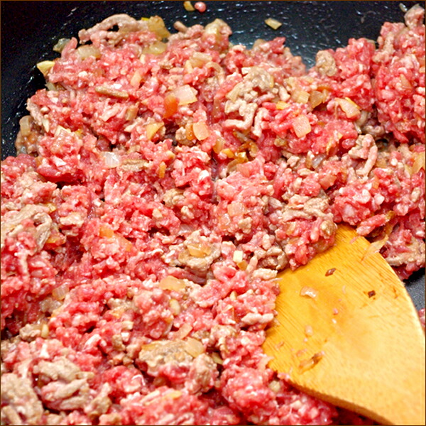 ラム肉 挽き肉 600g (ショルダー/200g×3袋/冷凍便) ラム肉 肉 羊肉 ひきにく ひき肉 挽肉 ミンチ ミンチ肉 食用肉 ギフト 贈り物 お祝い お礼 お返し 内祝い プレゼント 自宅用 おうち用 同梱 まとめ買い 人気 北海道 グルメ 肉の山本 千歳ラム工房 お取り寄せ 羊肉