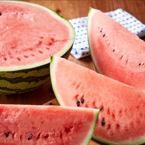 【予約】 山形県産 ご家庭用 尾花沢すいか 2玉 (1玉 約8kg) 尾花沢スイカ 夏スイカ 夏スイカ日本一 すいか スイカ 西瓜 大玉 自宅用 家庭用 おうち用 訳あり わけあり お得 お買い得 食べ放題 人気 おすすめ 果物 フルーツ 山形県 産地直送 送料無料 お取り寄せの通販は