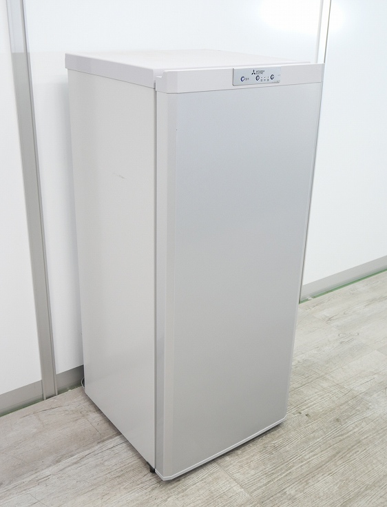 Mitsubishi 冷凍庫 MF-U12D-S1 2020年 121L 三菱 冷凍庫 MF-U12D-S1 2020年 セカンド冷凍庫 右開き - 家具